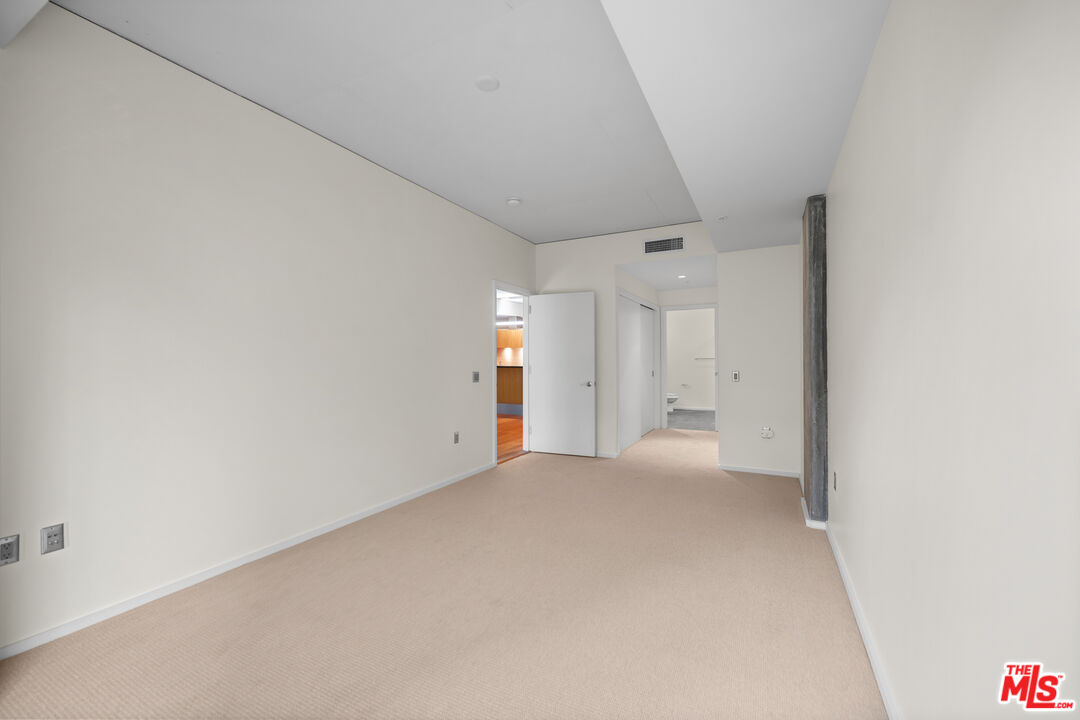 1155 S Grand Ave Unit: 419