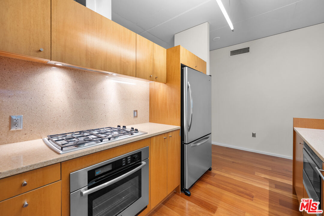 1155 S Grand Ave Unit: 419