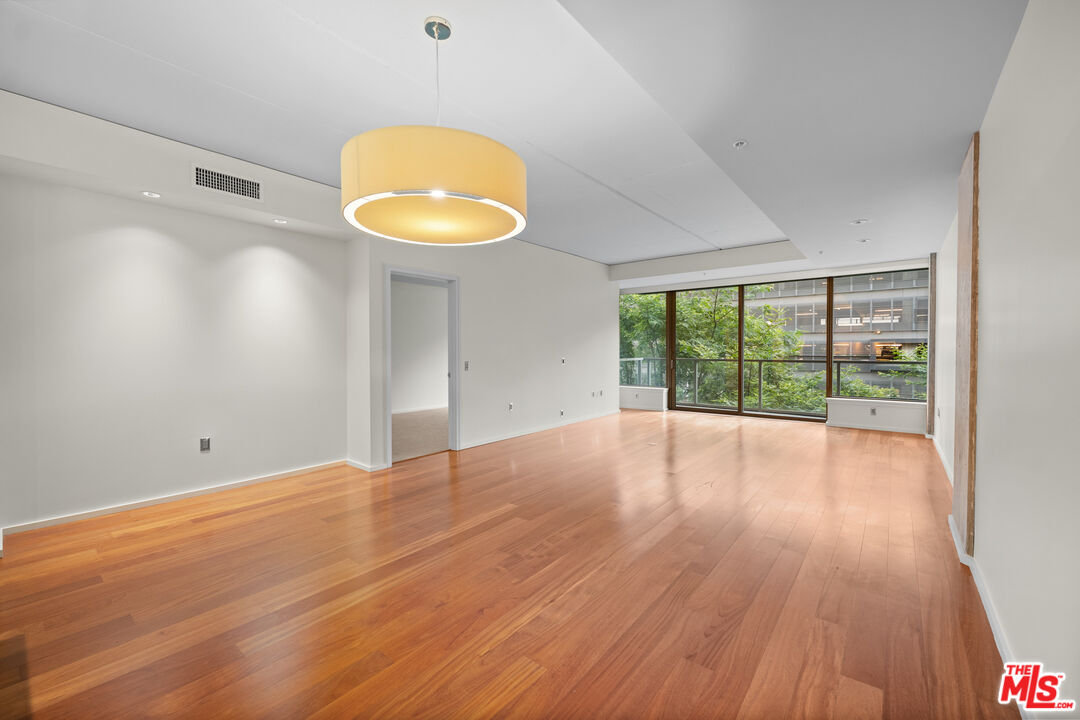 1155 S Grand Ave Unit: 419