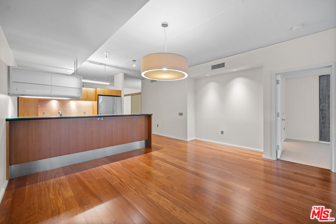 1155 S Grand Ave Unit: 419