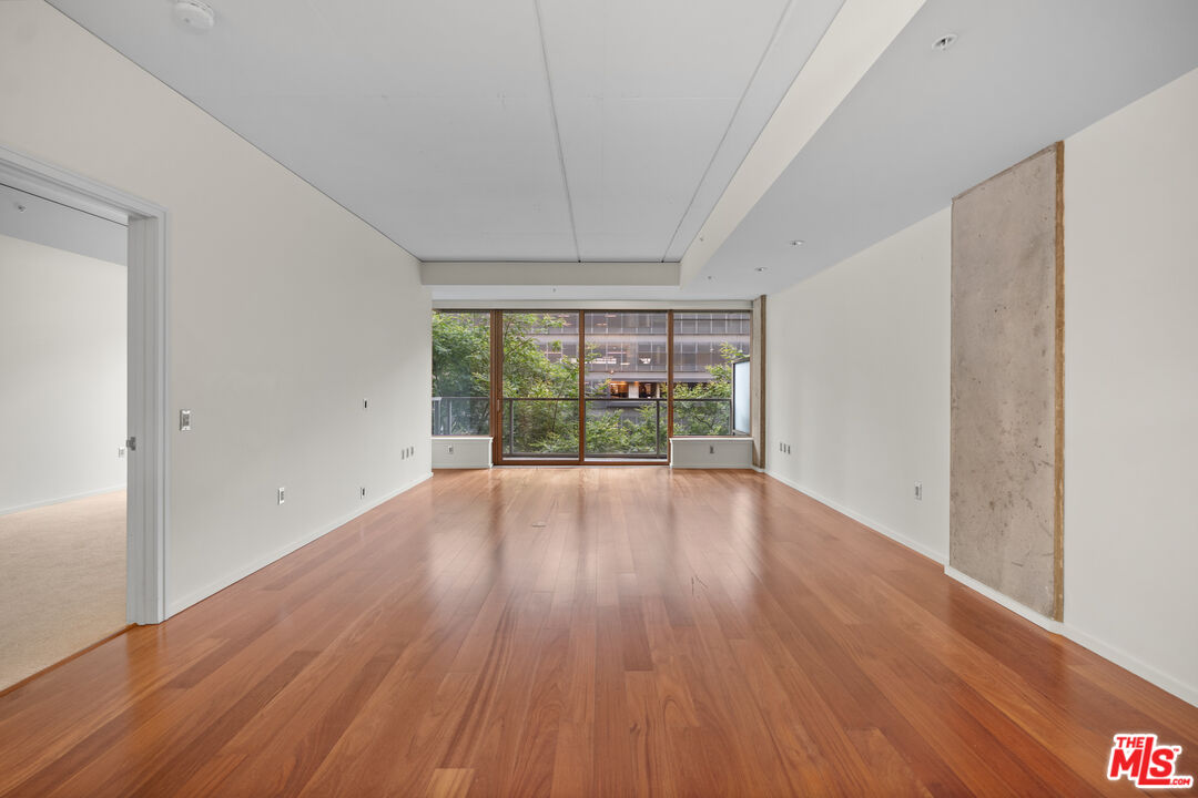 1155 S Grand Ave Unit: 419