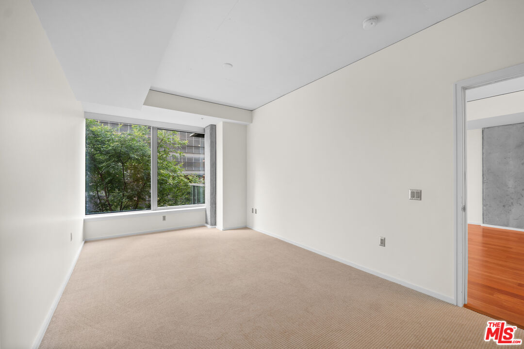 1155 S Grand Ave Unit: 419