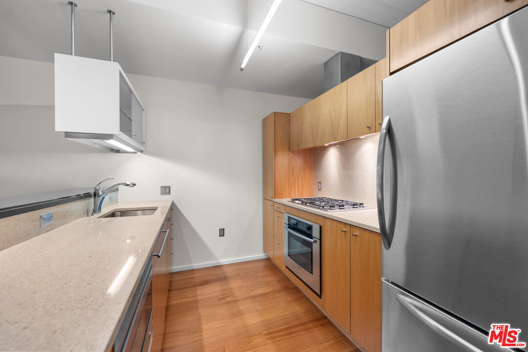 1155 S Grand Ave Unit: 419