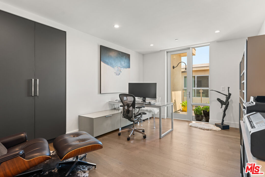 728 N Sweetzer Ave Unit: 403