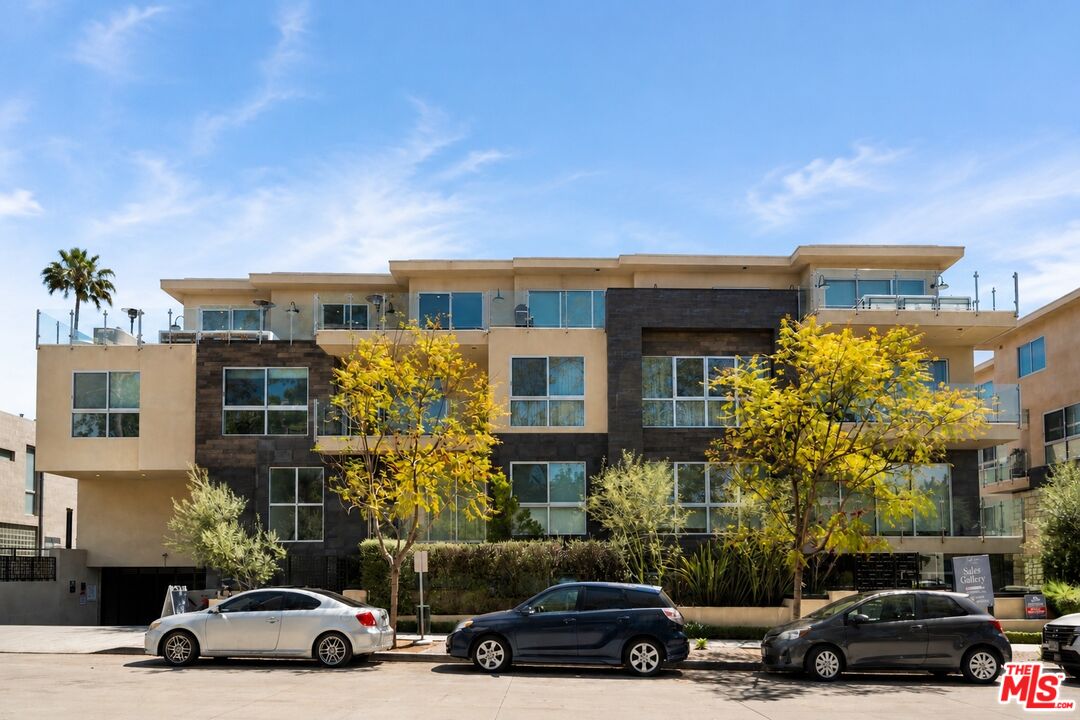 728 N Sweetzer Ave Unit: 403