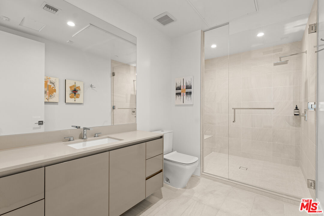 728 N Sweetzer Ave Unit: 403