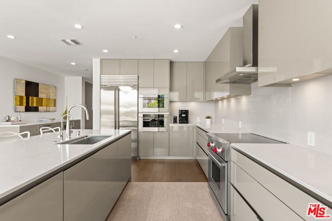 728 N Sweetzer Ave Unit: 403