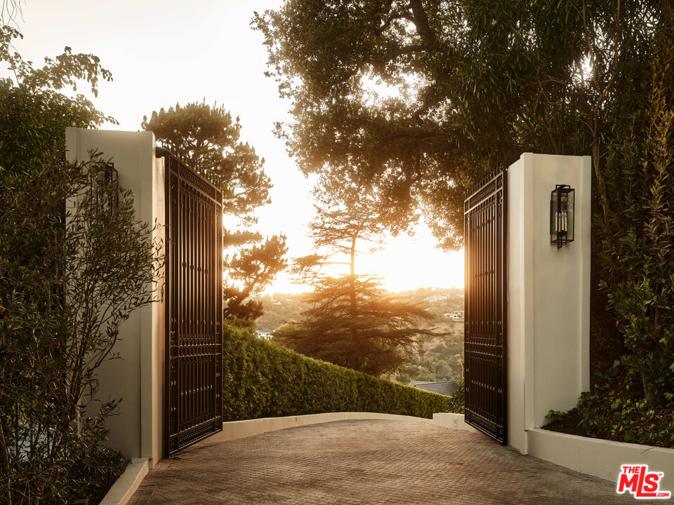 851 Strada Vecchia Rd