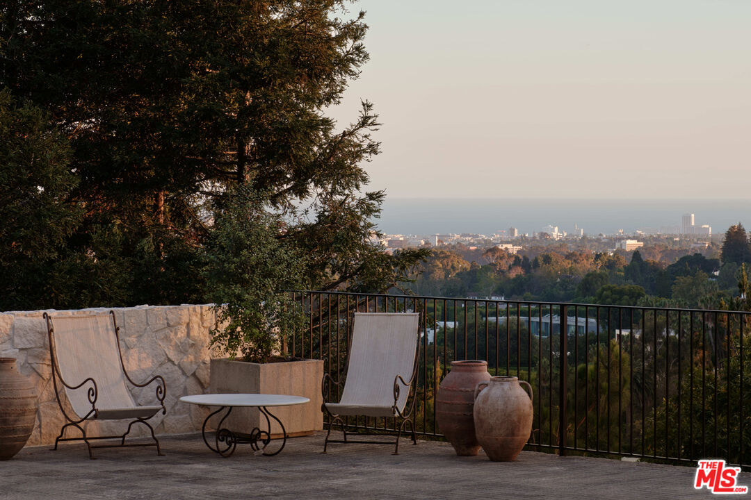 851 Strada Vecchia Rd