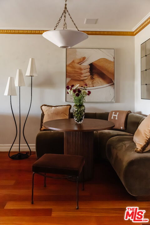 1219 Sunset Plaza Dr Unit: 3