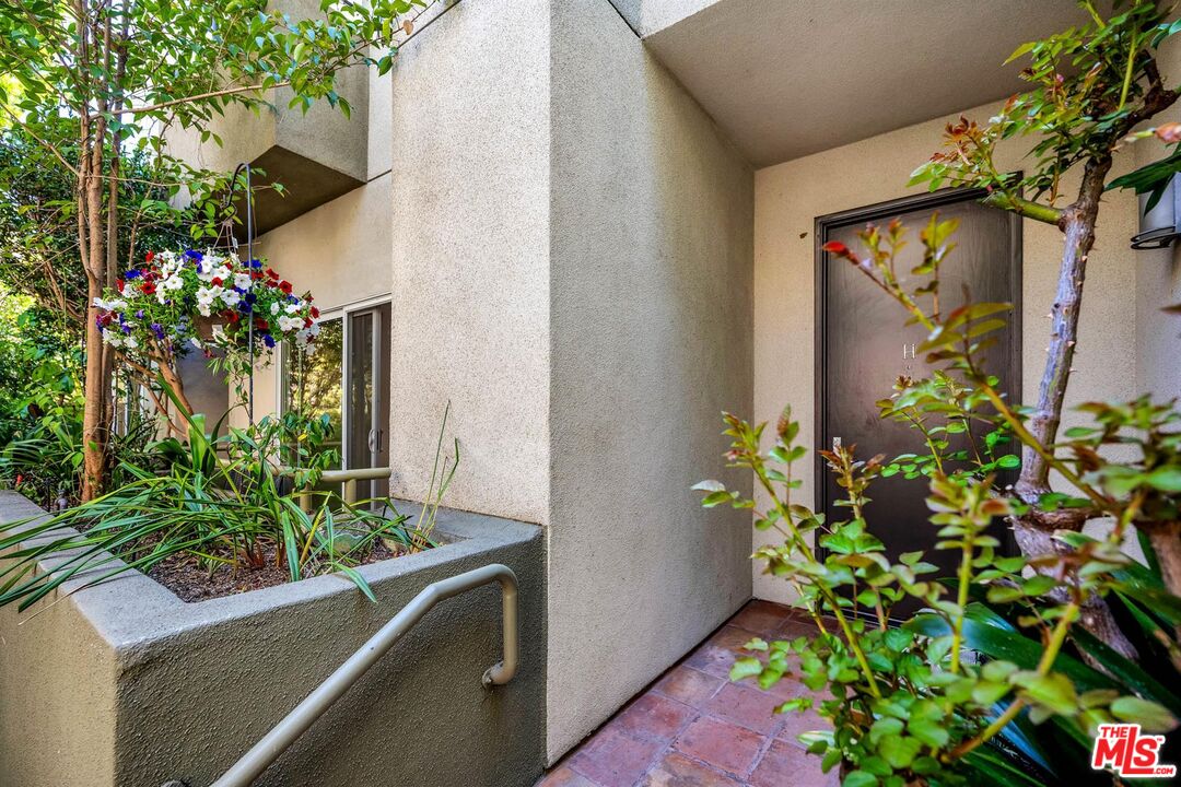 1735 Malcolm Ave Unit: H