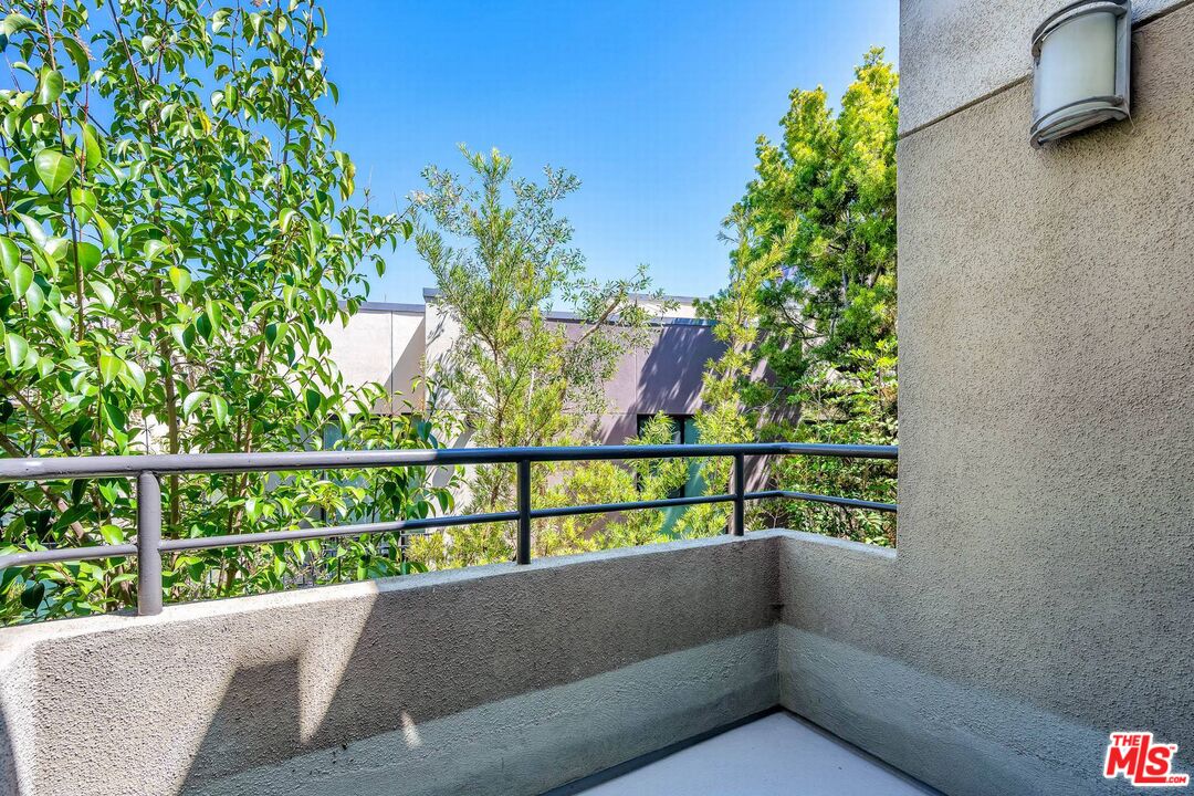 1735 Malcolm Ave Unit: H