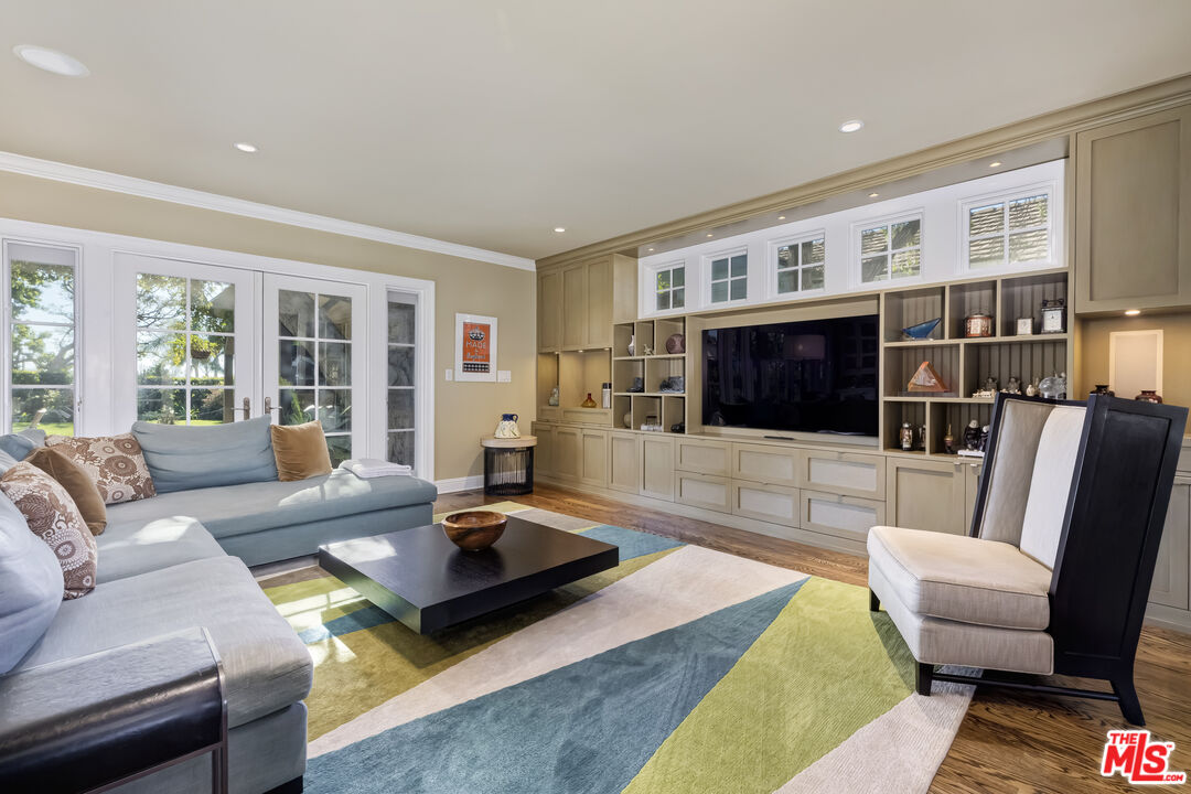 2855 Club Dr