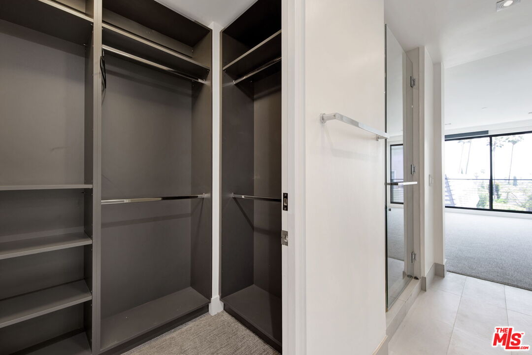 432 N Oakhurst Dr Unit: 402