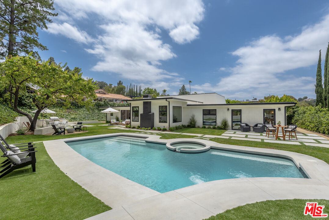 3218 Fond Dr