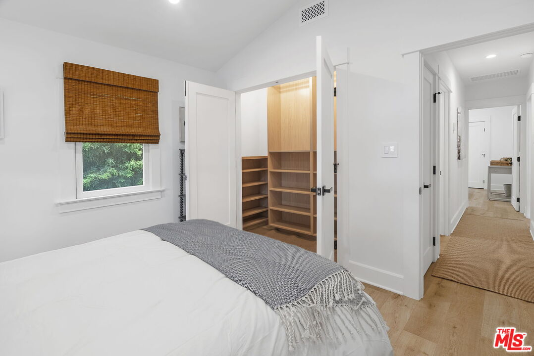 204 S Broadway