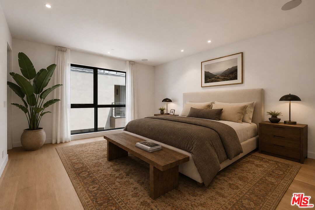 917 Hilldale Ave Unit: 1/2