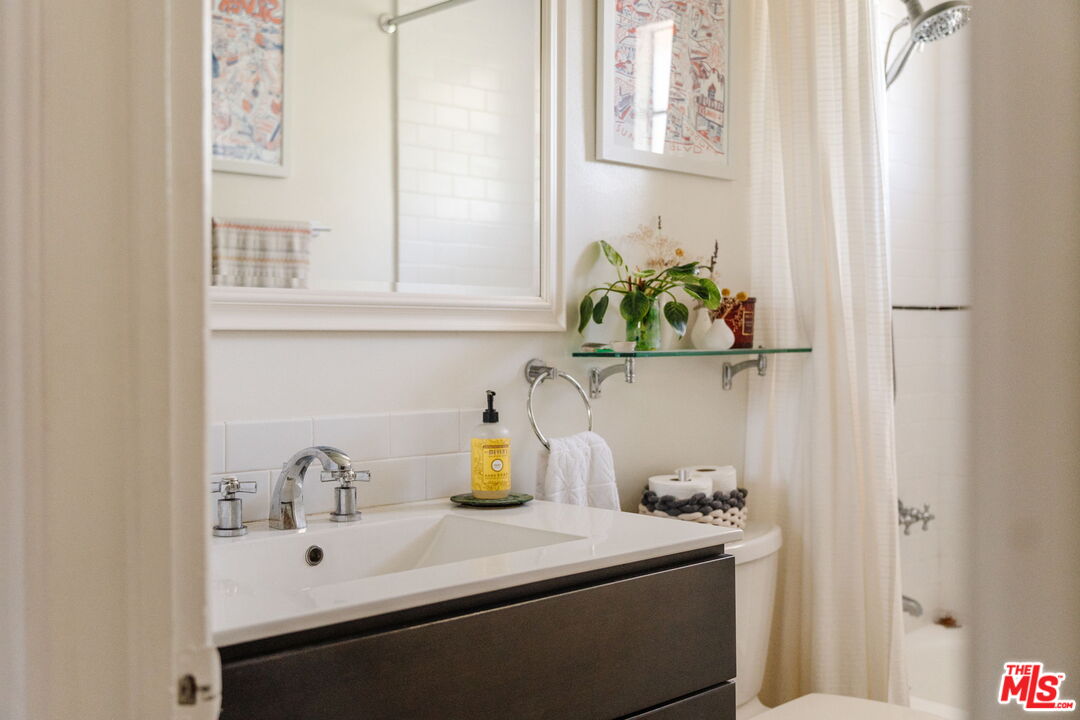 4501 Finley Ave Unit: 10