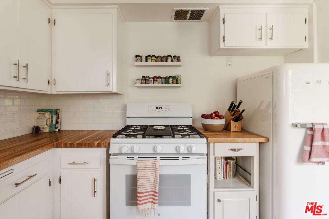4501 Finley Ave Unit: 10