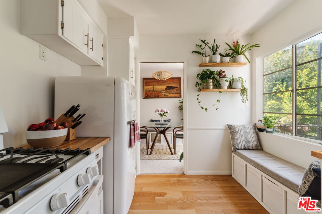 4501 Finley Ave Unit: 10