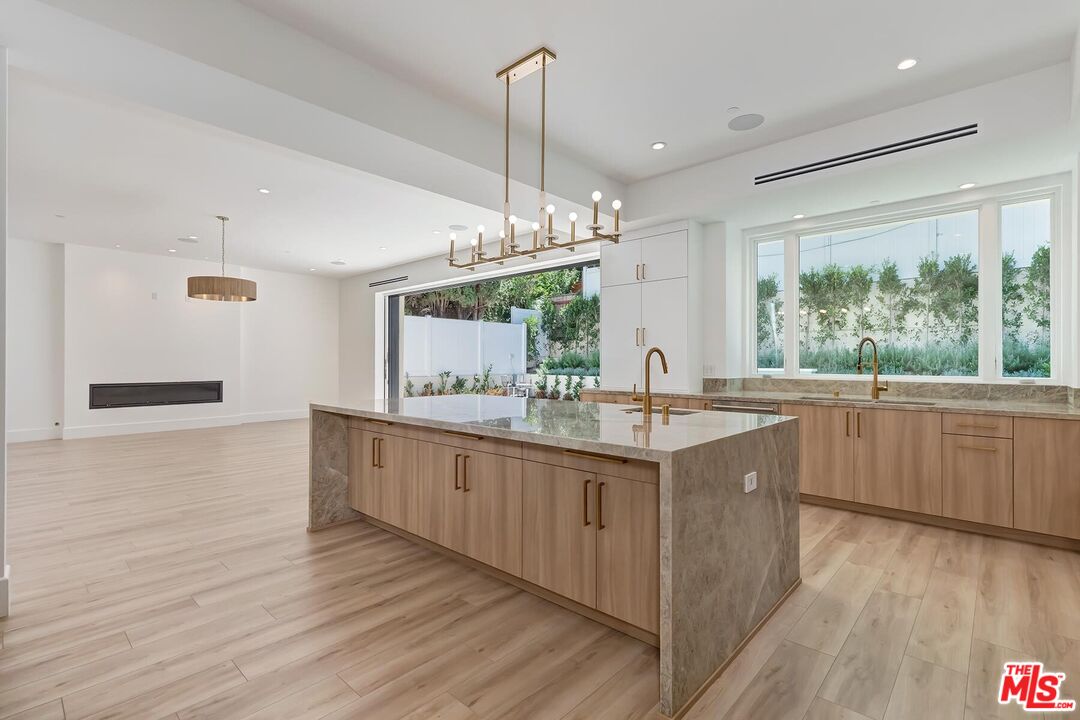 9224 Monte Mar Dr