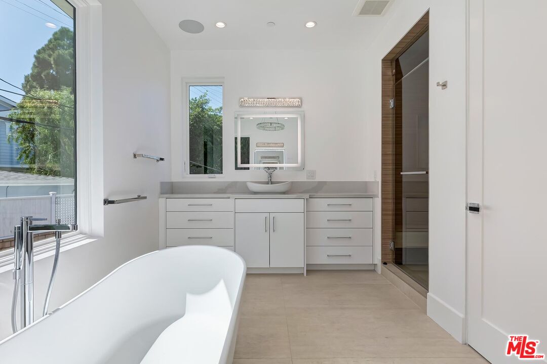 9224 Monte Mar Dr