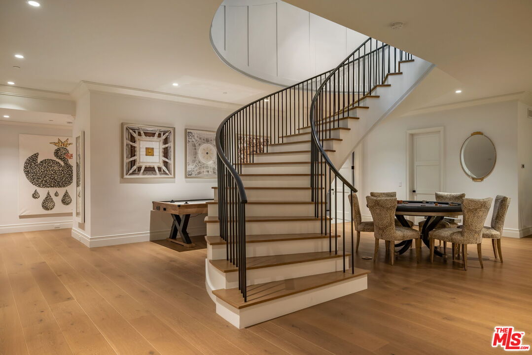 22 Oakmont Dr