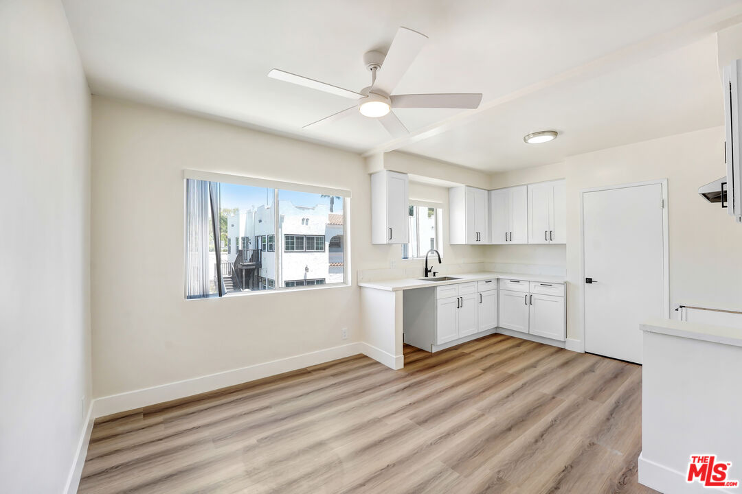 8208 Romaine St Unit: 4