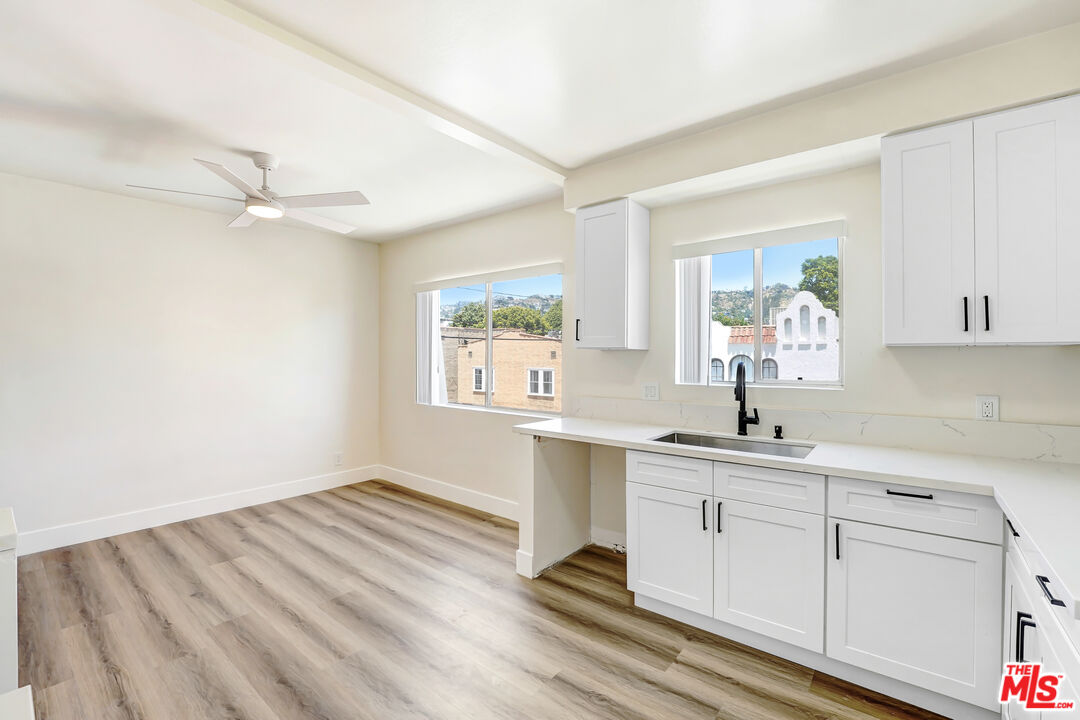 8208 Romaine St Unit: 4