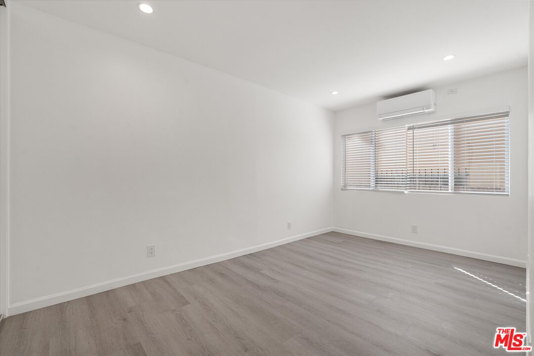 1904 11th Street Unit: 8