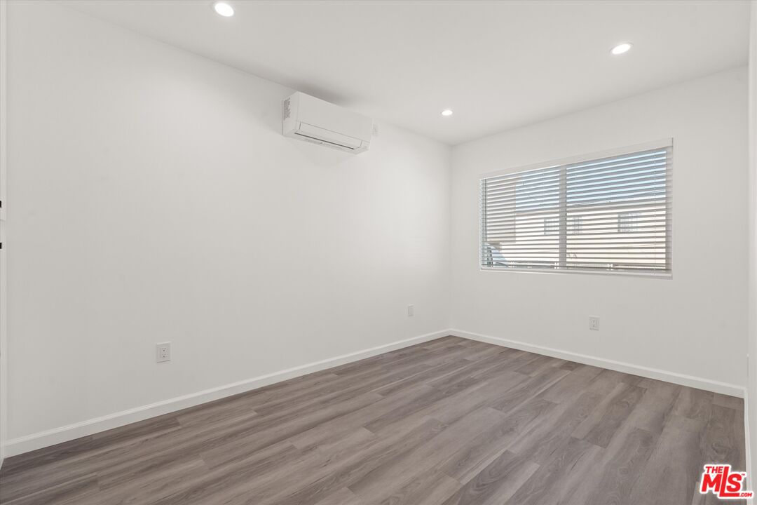 1904 11th Street Unit: 8