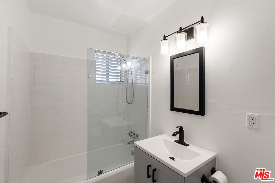 1904 11th Street Unit: 8