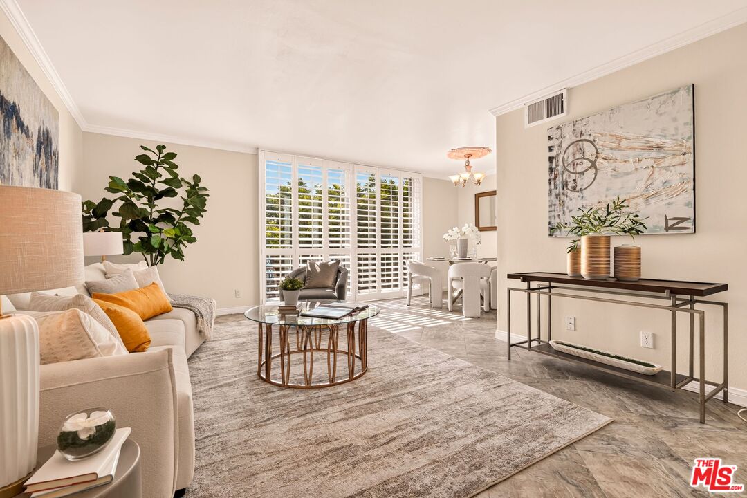 100 S Doheny Dr Unit: 402