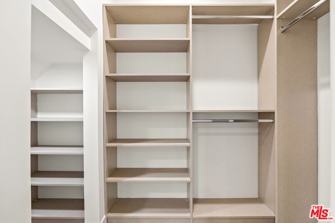 1305 Lucile Ave Unit: 1