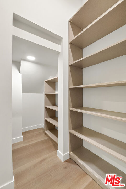 1305 Lucile Ave Unit: 1