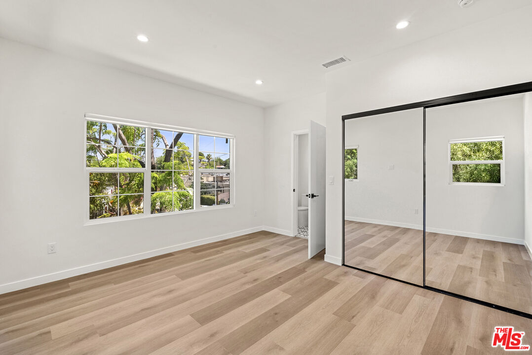 1305 Lucile Ave Unit: 3