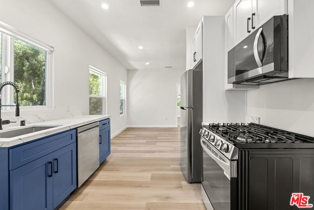 1305 Lucile Ave Unit: 3