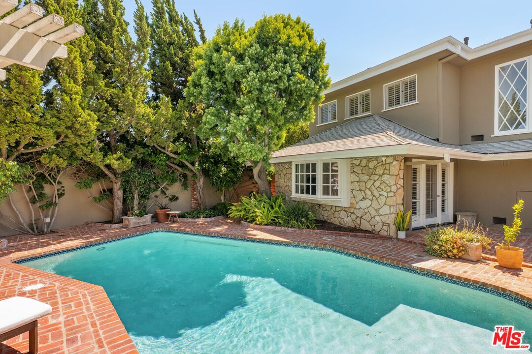 2317 Kimridge Rd