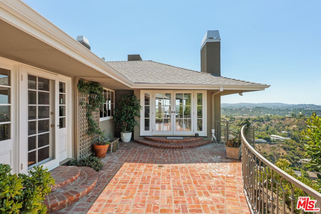2317 Kimridge Rd