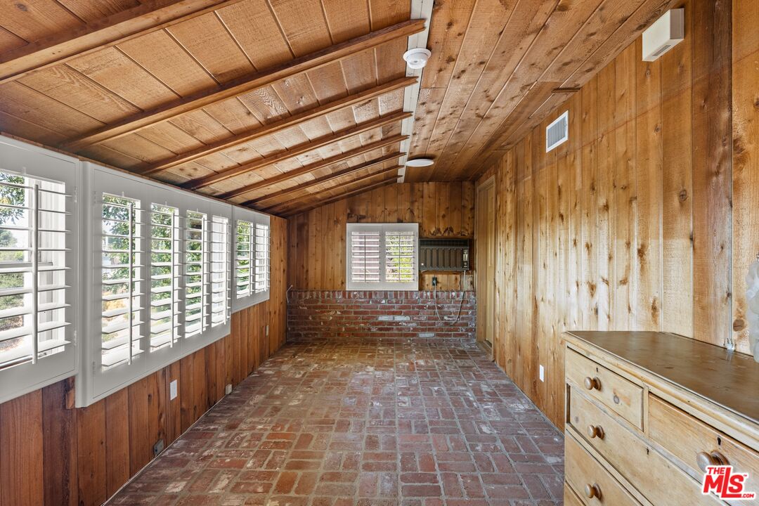 2317 Kimridge Rd