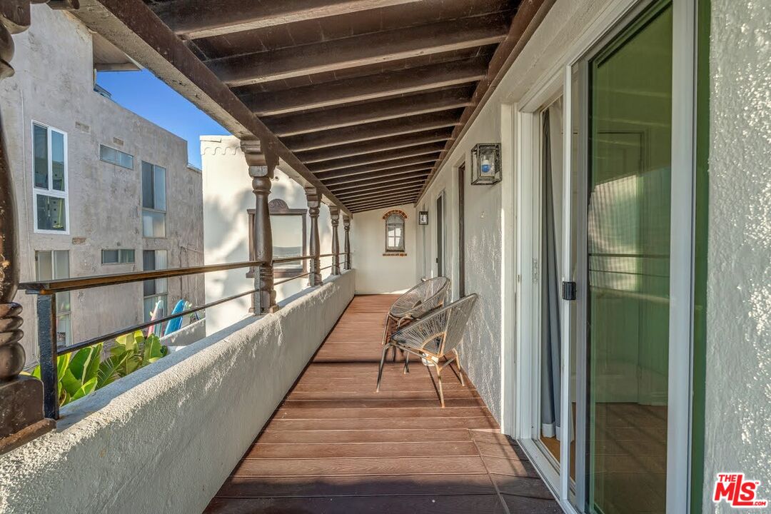 1915 Ocean Front Walk