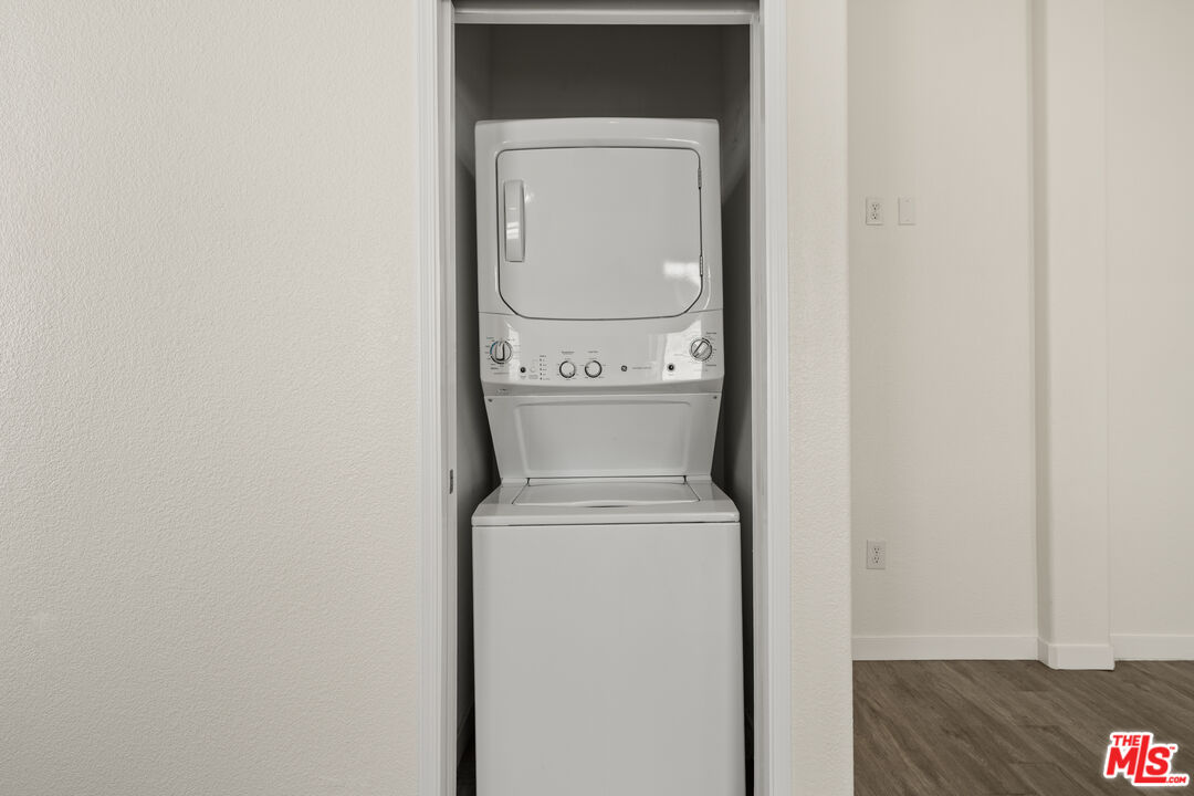 8250 Lankershim Blvd Unit: 19