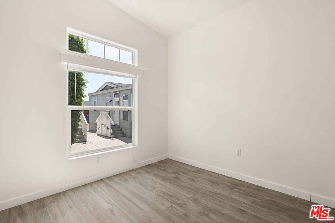 8250 Lankershim Blvd Unit: 19