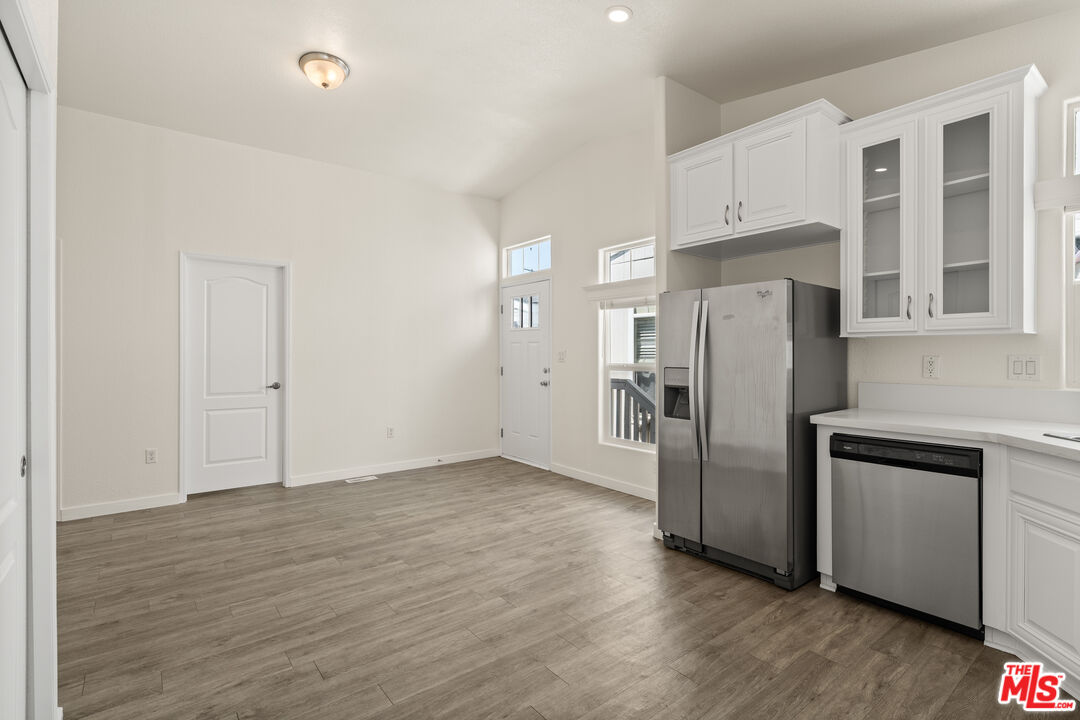 8250 Lankershim Blvd Unit: 19