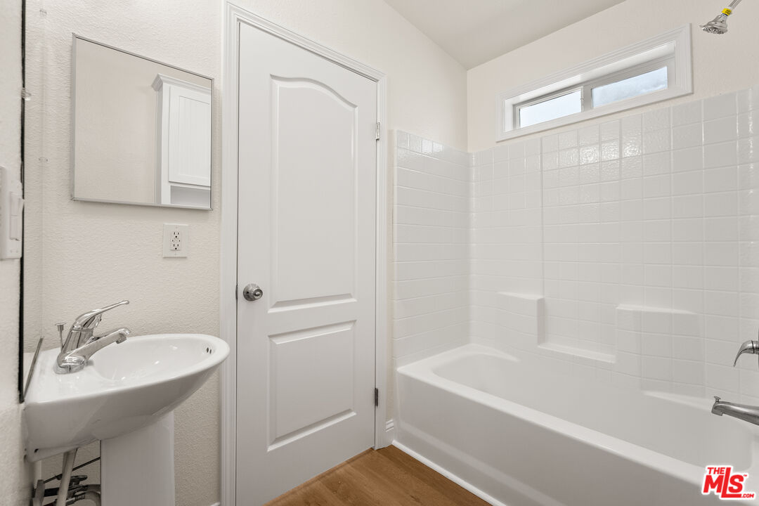 8250 Lankershim Blvd Unit: 153