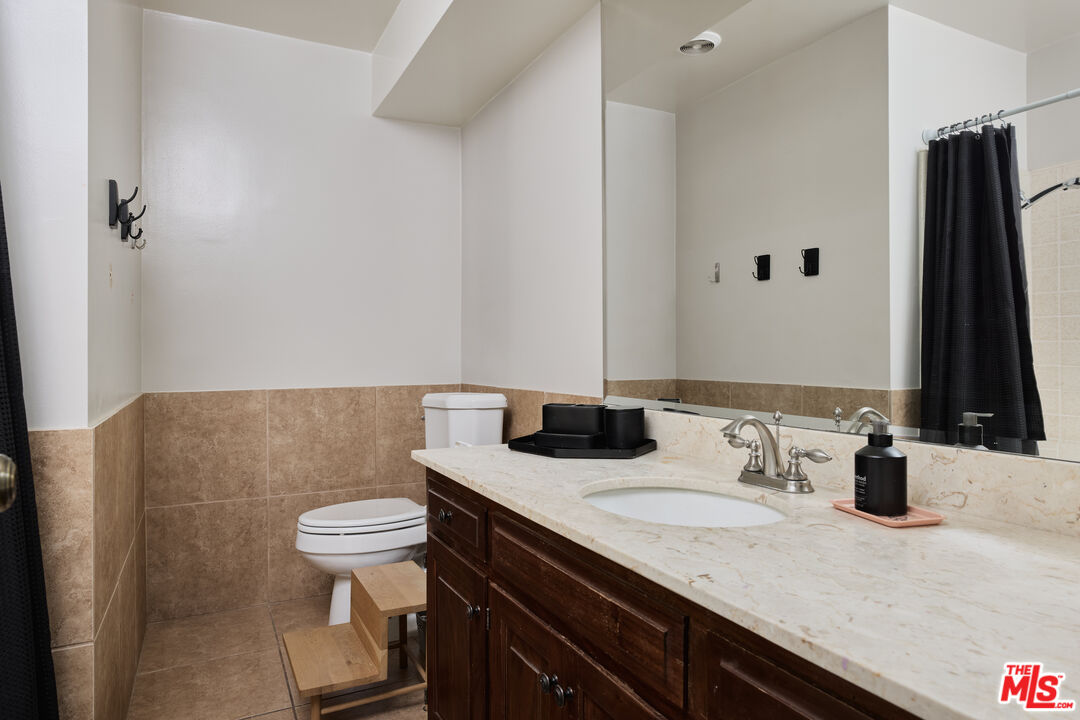 3731 Blue Canyon Dr