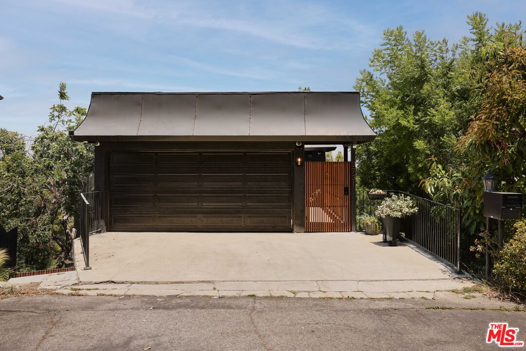 3731 Blue Canyon Dr