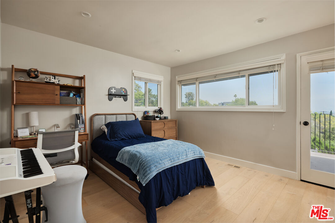 3731 Blue Canyon Dr