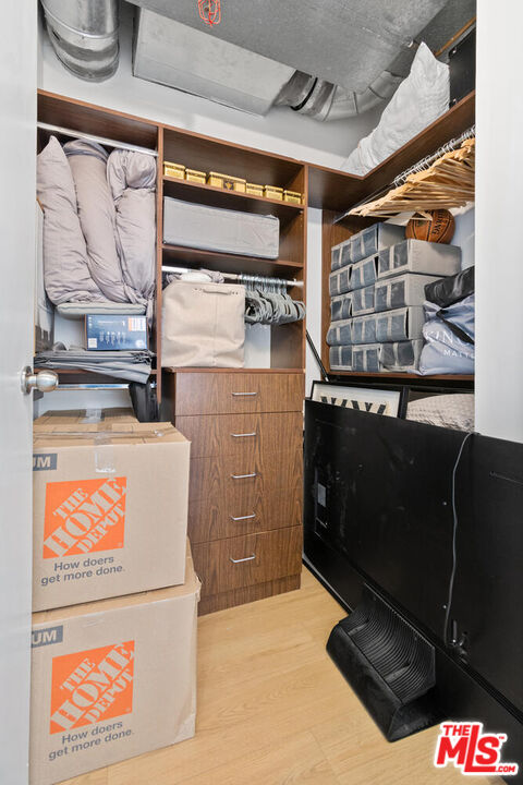 330 11th St Unit: 607
