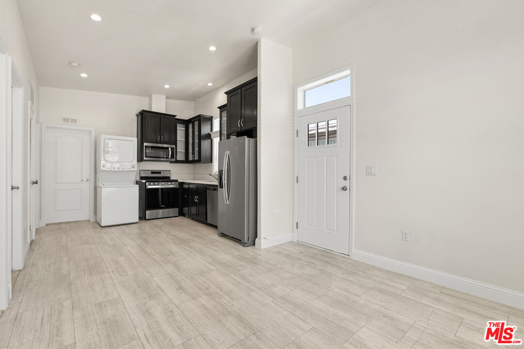8250 Lankershim Blvd Unit: 186